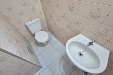 Casa à venda com 250m², 2 quartos e 1 vagaLavabo