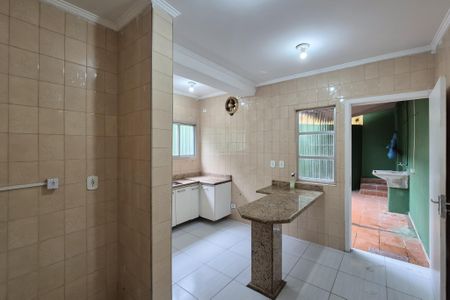 Casa à venda com 250m², 2 quartos e 1 vagacozinha