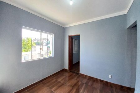 Sala de casa para alugar com 4 quartos, 120m² em Jardim Iraci, Campinas