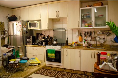 Apartamento para alugar com 115m², 2 quartos e 2 vagasCozinha