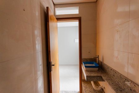 Banheiro de apartamento para alugar com 1 quarto, 24m² em Parque Jaçatuba, Santo André