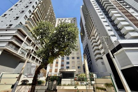 Apartamento para alugar com 82m², 3 quartos e 1 vaga Apartamento para alugar com 82m², 3 quartos e 1 vagaFachada