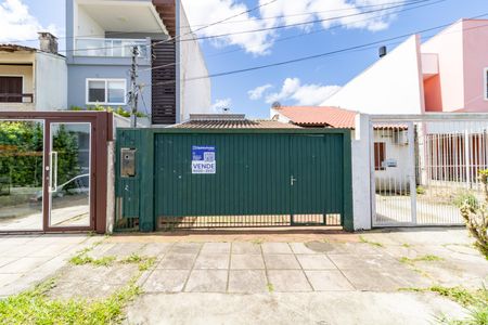 Casa para alugar com 71m², 2 quartos e 2 vagasFachada