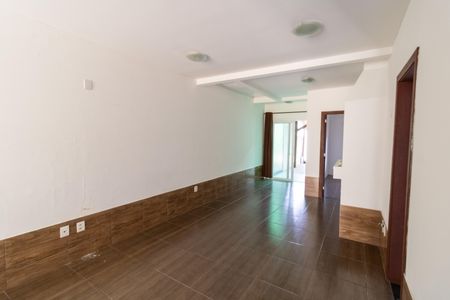Sala de casa para alugar com 2 quartos, 71m² em Aberta dos Morros, Porto Alegre