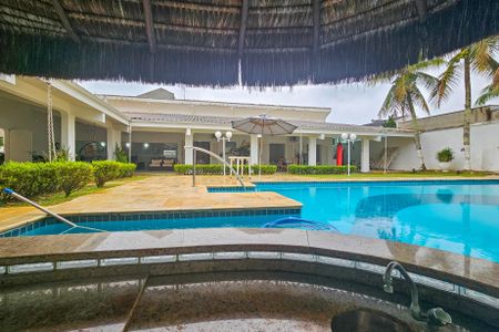 Casa de condomínio para alugar com 1000m², 5 quartos e 6 vagasÁrea comum - Piscina