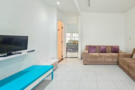 Casa de condomínio para alugar com 1000m², 5 quartos e 6 vagasSala