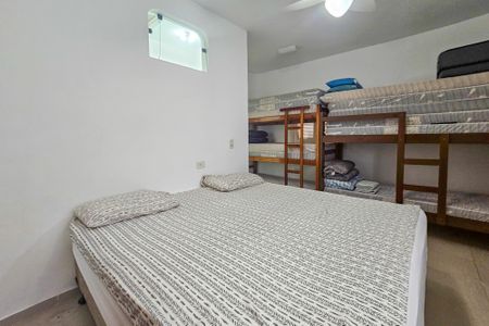 Casa de condomínio para alugar com 1000m², 5 quartos e 6 vagasSuíte 1