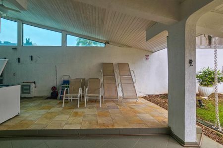 Casa de condomínio para alugar com 1000m², 5 quartos e 6 vagasÁrea Externa