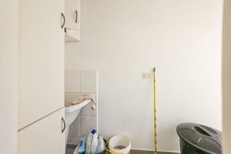 Casa de condomínio para alugar com 1000m², 5 quartos e 6 vagasÁrea de serviço