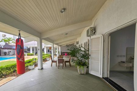 Casa de condomínio para alugar com 1000m², 5 quartos e 6 vagasÁrea Externa