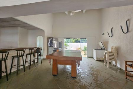 Casa de condomínio para alugar com 1000m², 5 quartos e 6 vagasÁrea Externa