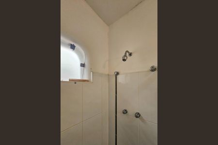 Casa de condomínio para alugar com 1000m², 5 quartos e 6 vagasBanheiro da Suíte 3