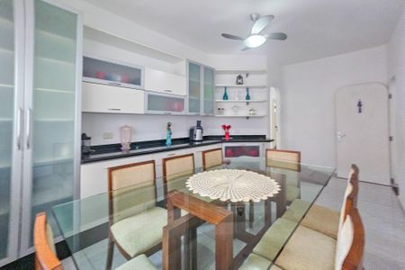 Casa de condomínio para alugar com 1000m², 5 quartos e 6 vagasCozinha