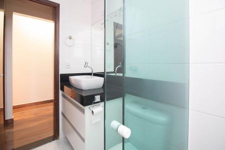 Apartamento à venda com 70m², 2 quartos e 2 vagasBanheiro  1