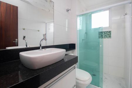 Apartamento à venda com 70m², 2 quartos e 2 vagasBanheiro  1