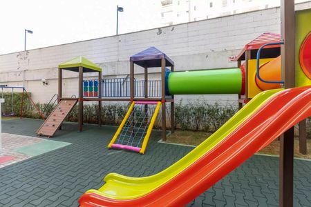 Apartamento para alugar com 45m², 2 quartos e sem vaga Apartamento para alugar com 45m², 2 quartos e sem vagaÁrea comum - Playground