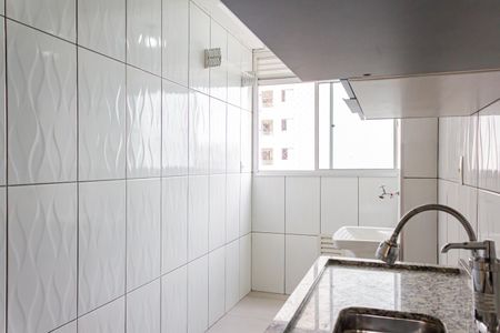 Apartamento para alugar com 45m², 2 quartos e sem vaga Apartamento para alugar com 45m², 2 quartos e sem vagaCozinha e Área de Serviço