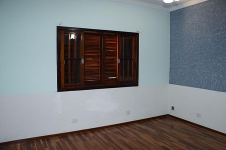 Casa de condomínio para alugar com 330m², 5 quartos e 6 vagasSuíte 3