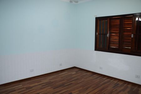 Casa de condomínio para alugar com 330m², 5 quartos e 6 vagasSuíte 3