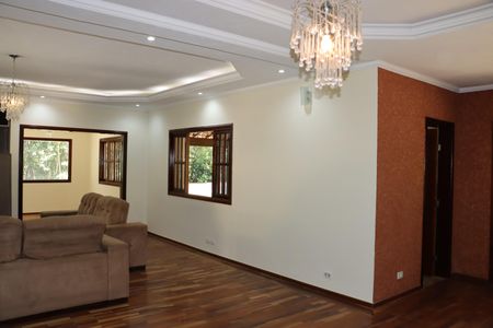 Sala de casa de condomínio para alugar com 5 quartos, 330m² em Jardim Indaia, Embu das Artes