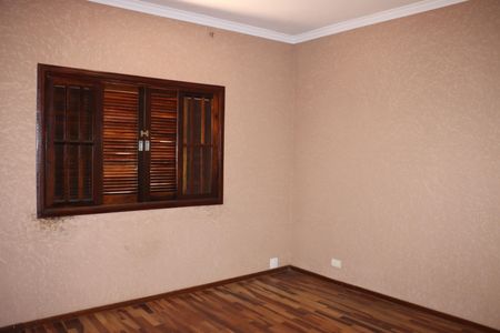 Casa de condomínio para alugar com 330m², 5 quartos e 6 vagasSuíte
