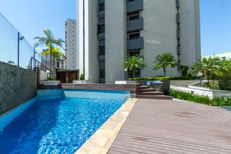 Apartamento à venda com 140m², 3 quartos e 2 vagasÁrea comum - Piscina
