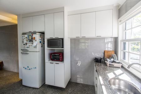 Casa de condomínio à venda com 645m², 4 quartos e 3 vagasCozinha