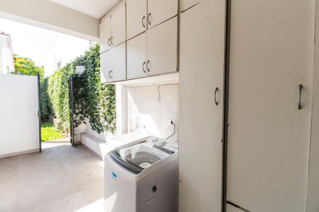 Casa de condomínio à venda com 645m², 4 quartos e 3 vagasÁrea de Serviço