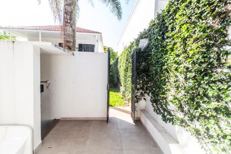 Casa de condomínio à venda com 645m², 4 quartos e 3 vagasÁrea de Serviço