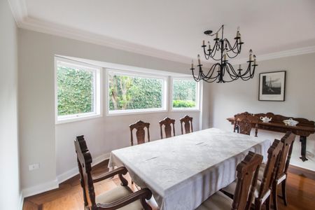 Casa de condomínio à venda com 645m², 4 quartos e 3 vagasSala de Jantar