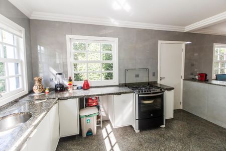 Casa de condomínio à venda com 645m², 4 quartos e 3 vagasCozinha