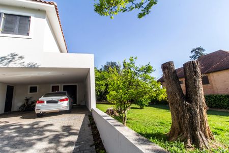 Casa de condomínio à venda com 645m², 4 quartos e 3 vagasFachada