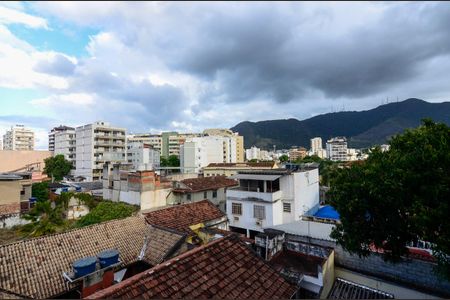 Apartamento à venda com 75m², 2 quartos e 1 vaga Apartamento à venda com 75m², 2 quartos e 1 vagaSala