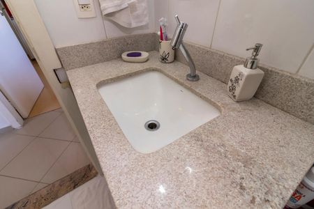 Apartamento à venda com 60m², 2 quartos e 1 vagaBanheiro