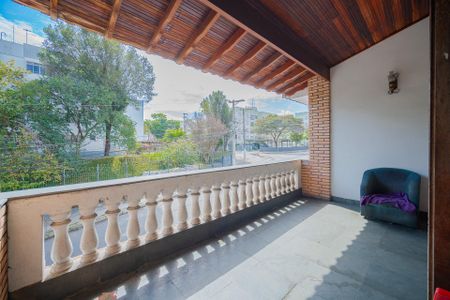 Casa à venda com 125m², 3 quartos e 2 vagasVaranda