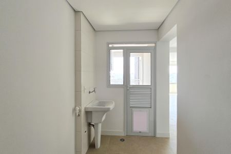 Apartamento à venda com 137m², 3 quartos e 3 vagas Apartamento à venda com 137m², 3 quartos e 3 vagasÁrea de Serviço