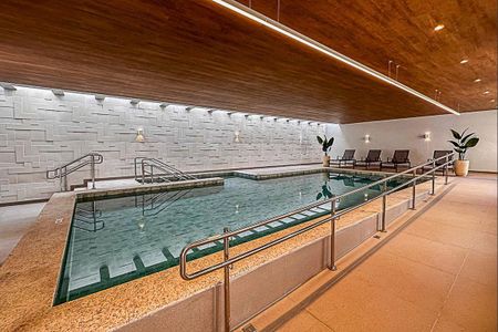 Apartamento à venda com 137m², 3 quartos e 3 vagas Apartamento à venda com 137m², 3 quartos e 3 vagasÁrea comum - Piscina