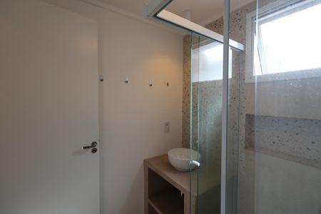 Apartamento à venda com 85m², 2 quartos e 2 vagasBanheiro da Suíte 1