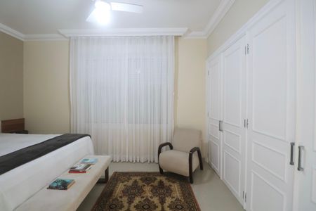 Apartamento para alugar com 220m², 5 quartos e 2 vagas Suíte