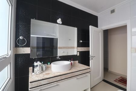 Apartamento para alugar com 220m², 5 quartos e 2 vagasBanheiro Suíte