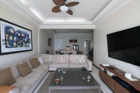 Apartamento para alugar com 220m², 5 quartos e 2 vagasSala