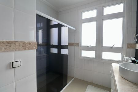 Apartamento para alugar com 220m², 5 quartos e 2 vagasBanheiro Suíte