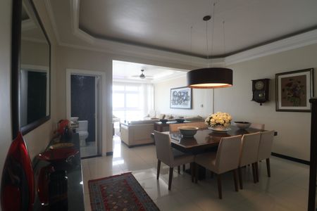 Apartamento para alugar com 220m², 5 quartos e 2 vagasSala