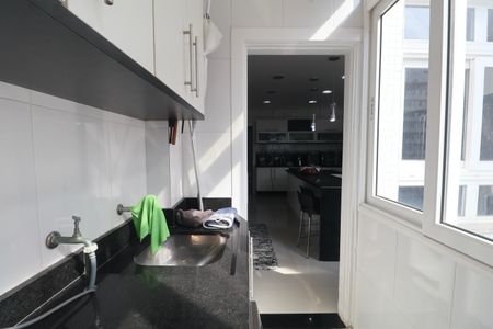 Apartamento para alugar com 220m², 5 quartos e 2 vagasÁrea de Serviço