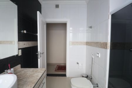 Apartamento para alugar com 220m², 5 quartos e 2 vagasBanheiro Suíte