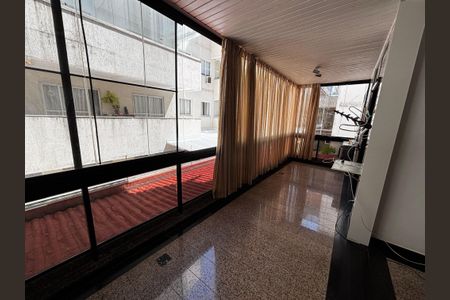 Apartamento à venda com 91m², 3 quartos e 2 vagasVaranda