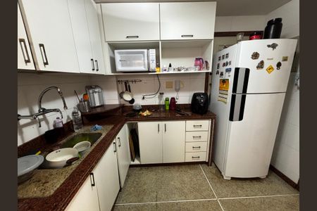 Apartamento à venda com 91m², 3 quartos e 2 vagasCozinha