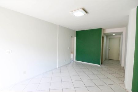 Apartamento para alugar com 70m², 2 quartos e 1 vaga Apartamento para alugar com 70m², 2 quartos e 1 vagaSala