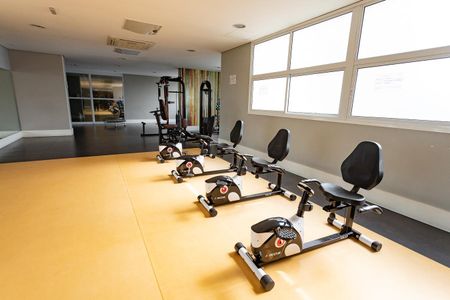 Apartamento à venda com 105m², 3 quartos e 2 vagas Apartamento à venda com 105m², 3 quartos e 2 vagasÁrea comum - Academia