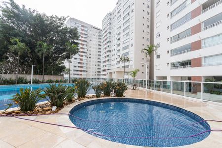 Apartamento à venda com 105m², 3 quartos e 2 vagas Apartamento à venda com 105m², 3 quartos e 2 vagasÁrea comum - Piscina